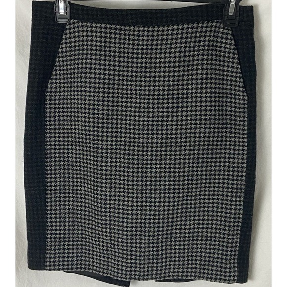J.CREW Dresses & Skirts - J Crew Pencil Skirt 10 Black Gray Houndstooth Wool Blend Pockets Academia Career
